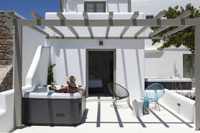 Amyth of Mykonos Super Paradise