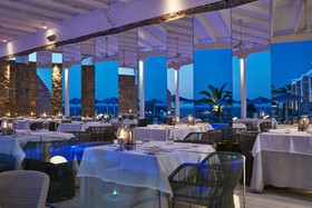 Myconian Ambassador Relais & Chateaux Hotel
