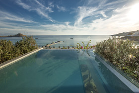 Mykonos Dove Beach Hotel