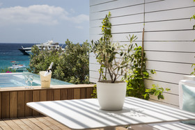 Mykonos Dove Beach Hotel