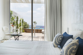 Mykonos Dove Beach Hotel