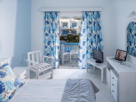 Mykonos Kosmoplaz Beach Resort Hotel