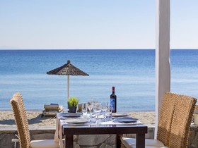 Mykonos Kosmoplaz Beach Resort Hotel