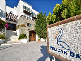 Pelican Bay Hotel
