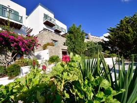 Pelican Bay Hotel