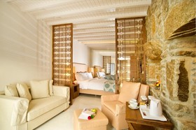 Petinos Beach Hotel