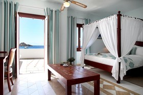 Petinos Beach Hotel