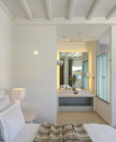 Petinos Beach Hotel