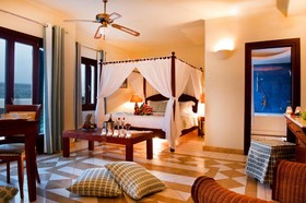 Petinos Beach Hotel