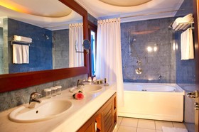 Petinos Beach Hotel