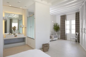 Petinos Beach Hotel