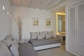 Petinos Beach Hotel