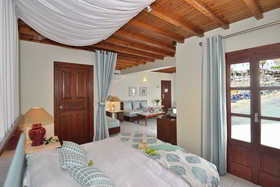 Petinos Beach Hotel