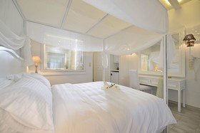 Petinos Hotel