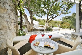 Petinos Hotel
