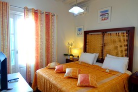 Petinos Hotel