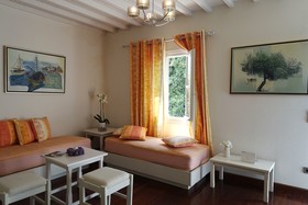 Petinos Hotel