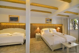 Petinos Hotel