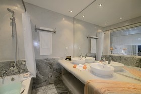 Petinos Hotel