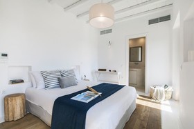 Villa Blue - White by Thea-Concept