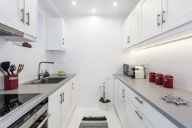Villa Blue - White by Thea-Concept