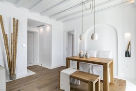 Villa Blue - White by Thea-Concept