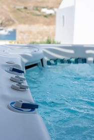 Etesians Luxury Suites
