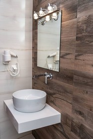 Etesians Luxury Suites