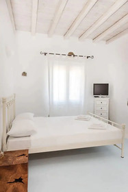 Etesians Luxury Suites
