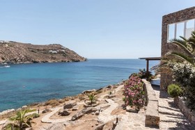 Etesians Luxury Suites