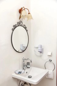 Etesians Luxury Suites