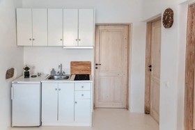 Etesians Luxury Suites