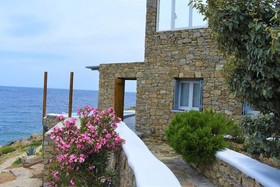 Etesians Luxury Suites