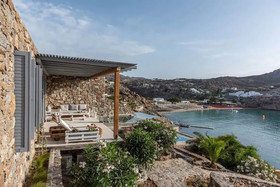 Etesians Luxury Suites