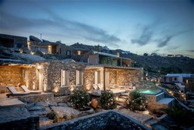Etesians Luxury Suites