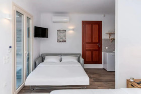 Etesians Luxury Suites