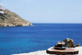 Etesians Luxury Suites
