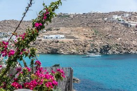 Etesians Luxury Suites