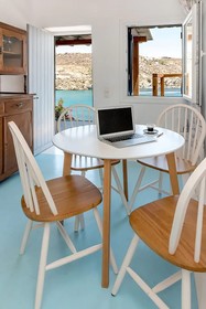 Etesians Luxury Suites