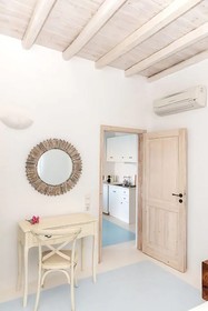 Etesians Luxury Suites
