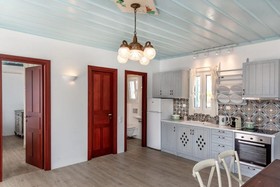 Etesians Luxury Suites