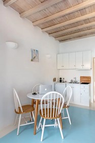 Etesians Luxury Suites