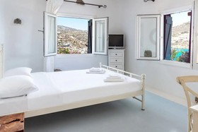 Etesians Luxury Suites