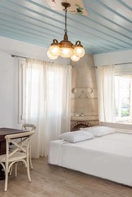 Etesians Luxury Suites