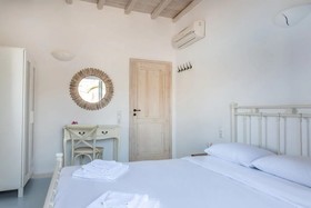 Etesians Luxury Suites