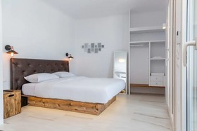 Etesians Luxury Suites