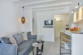 Mykonian Mews