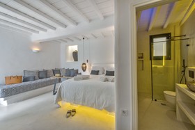 Mykonian Mews