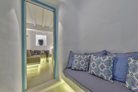 Mykonian Mews