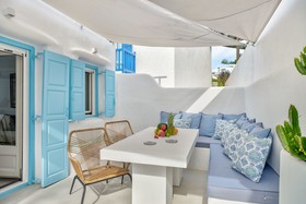 Mykonian Mews